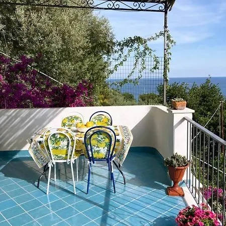 Casa Intiso - Two Double Bedroom Positano